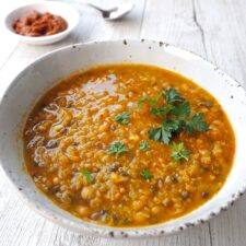 The Best Curry Quinoa + Lentil Soup