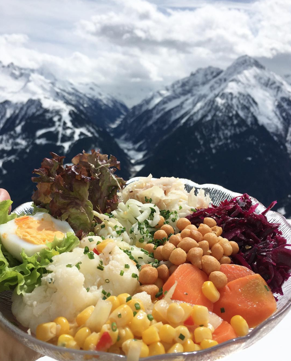 Headed to the salad buffet for this lunch in the Alps a few weeks ago. How to find the healthy option on a menu? Look for vegetables. Image: Lyndi Cohen